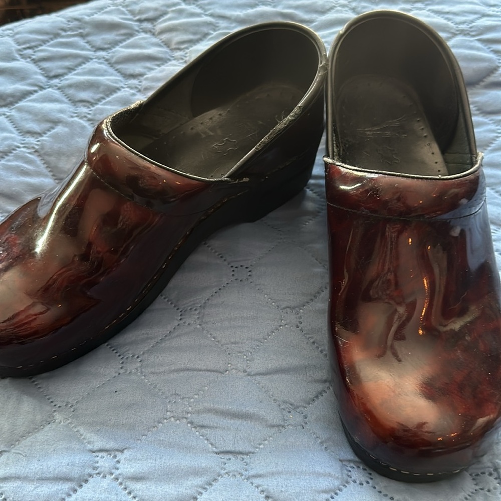 Dansko Size 40 Clog - image 2
